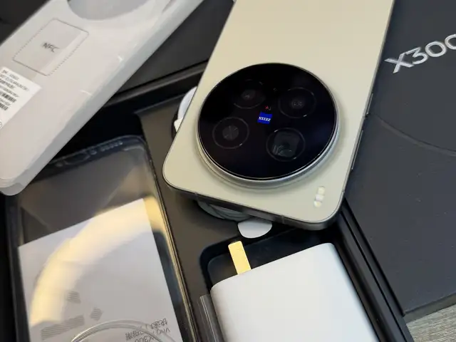 Vivo X300 Pro, Худжанд