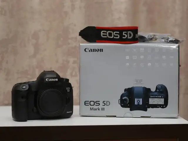 Фотоаппарат Canon 5Diii 50mmf1.8, Хуҷанд