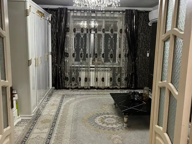 Комната в 3-комн. квартире, 1 этаж, 65м², 82 мкр, пеши клиникаи Мансуров, пушти Караболо, Душанбе