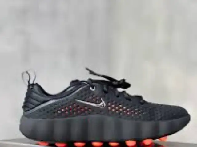 Кроссовки Nike, Худжанд