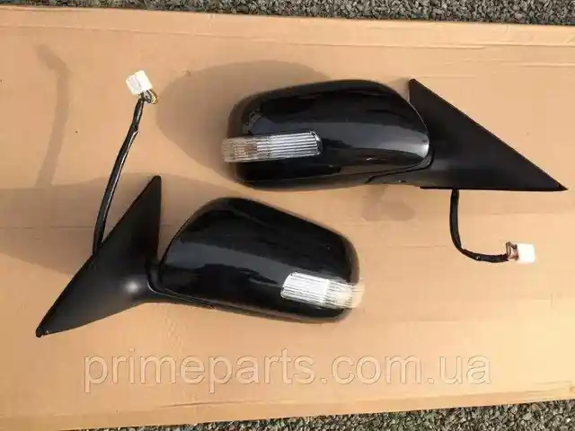 Боковые зеркала с поворотником от Toyota Camry 2, Душанбе