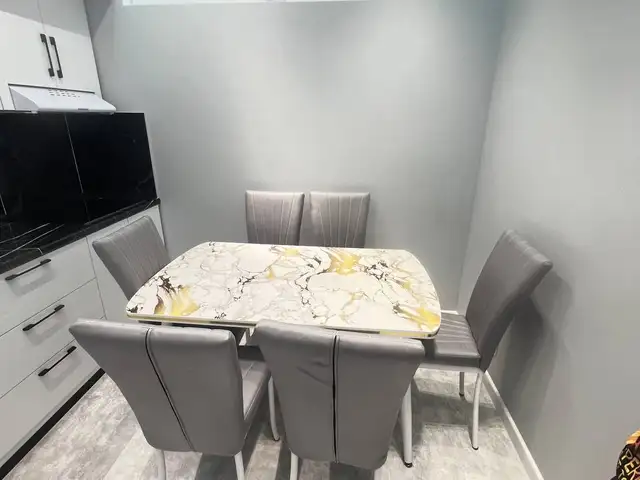 Стол с стульями, Душанбе
