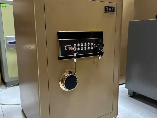 Сейф 70 xin, Душанбе