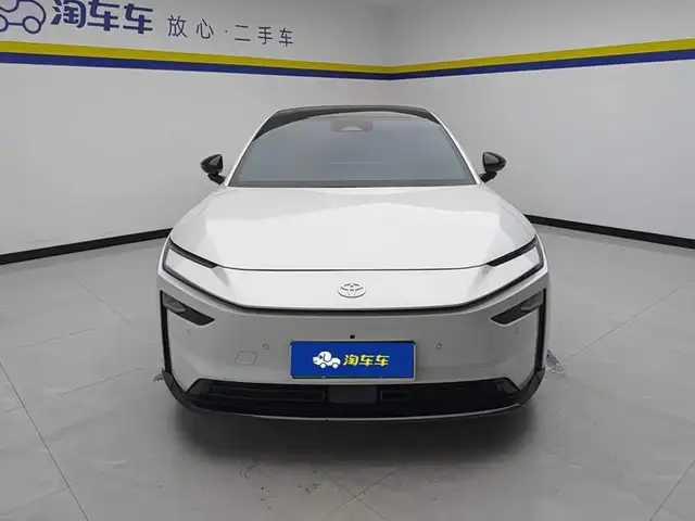 Toyota BZ7