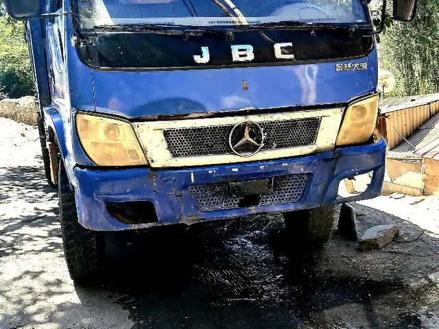 Бортовой грузовик JBC, 2012, Айнӣ