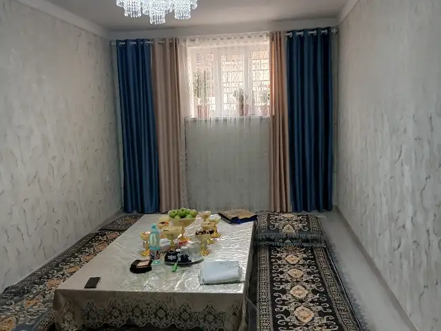 2-комн. квартира, Цокольный этаж, 47 м², гардиши птица фабрика, Рудаки