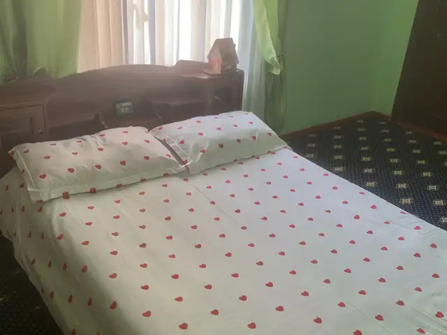 Кровать двуспальная, Турсунзаде