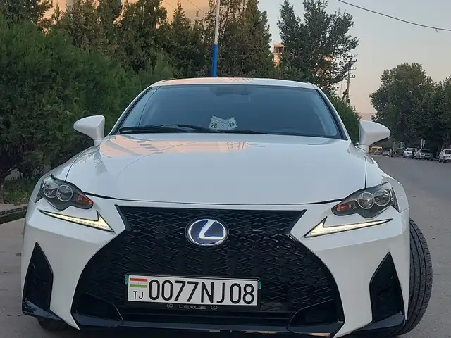 Lexus IS series