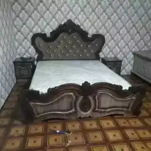 Кровать королевская, Душанбе